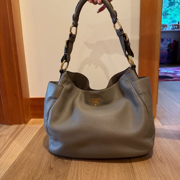 Authentic Prada Light tan shoulder bucket bag - Picture 2 of 16